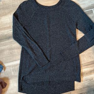 AE gray sweater size medium